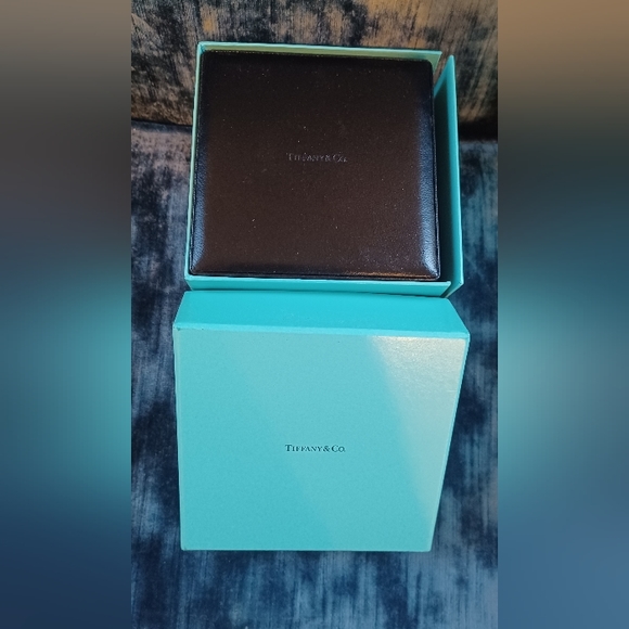 Tiffany&Co. Mark Coupe Silver Quartz Women's Wristwatch Stainless Steel watch - Picture 14 of 15